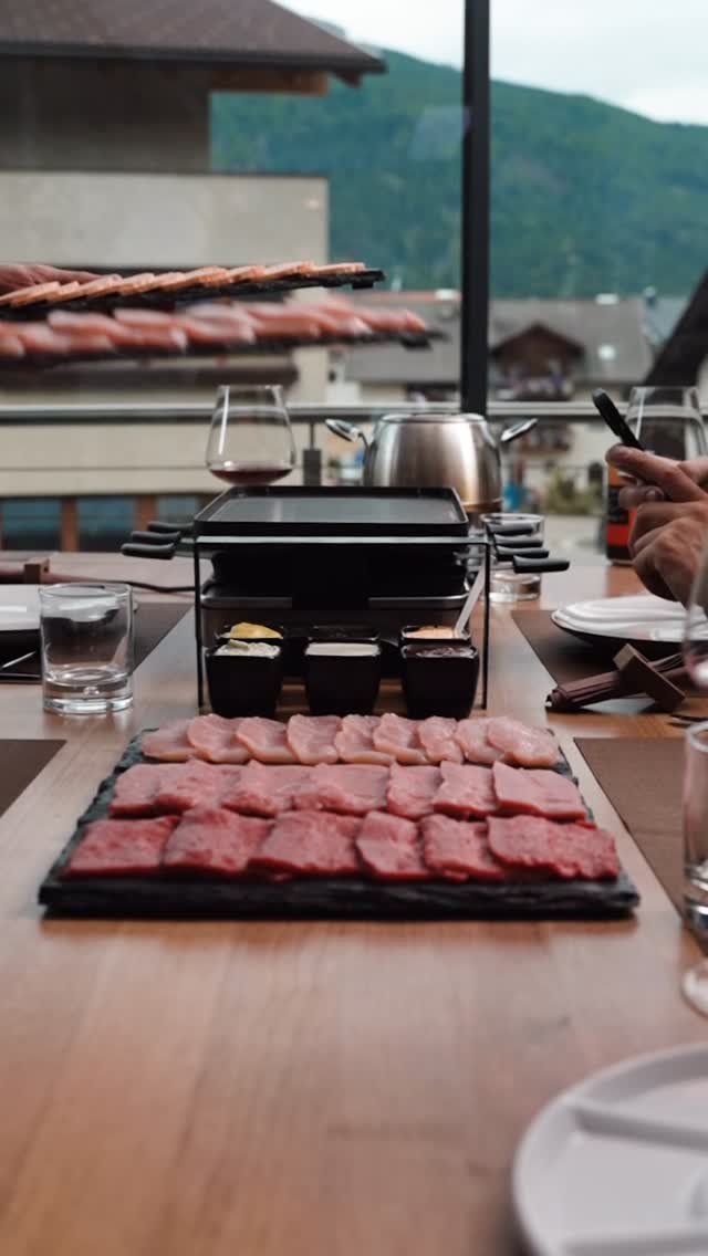 🇩🇪 Weihnachten. Gutes Fleisch. Ehrliches Handwerk.
Das ist unser Geschenk an euch. 🎄🥩
 
🇮🇹 Natale. Buona carne. Artigianato vero.
Questo è il nostro regalo per voi. 🎄🥩
 
#butchersofsouthtyrol #bbq #meat #handwerk #artistry metzgersüdtirol bettertogether