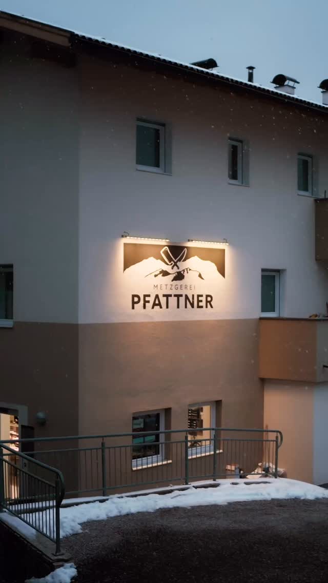 🇩🇪 Die Butchers of Southtyrol stellen sich vor: Zu Besuch bei der Metzgerei Pfattner in Latzfons 🥩

🇮🇹 I Butchers of Southtyrol si presentano: In visita alla Macelleria Pfattner a Lazfons 🥩