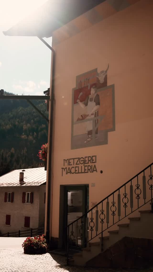 🇩🇪 Die Butchers of Southtyrol stellen sich vor: Zu Besuch bei der Metzgerei Pattis in Welschnofen🥩

🇮🇹 I Butchers of Southtyrol si presentano: In visita dalla Macelleria Pattis a Nova Ponente 🥩
 
#butchersofsouthtyrol #bbq #meat #handwerk #artistry metzgersüdtirol bettertogether
