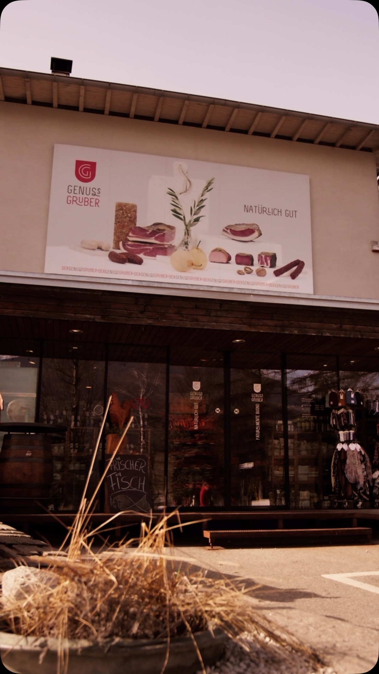🇩🇪 Die Butchers of Southtyrol stellen sich vor: Zu Besuch bei Metzgerei Genuss Gruber in Prad 🥩

🇮🇹 I Butchers of Southtyrol si presentano: In visita dalla Macelleria Genuss Gruber a Prato 🥩
 
#butchersofsouthtyrol #bbq #meat #handwerk #artistry metzgersüdtirol bettertogether