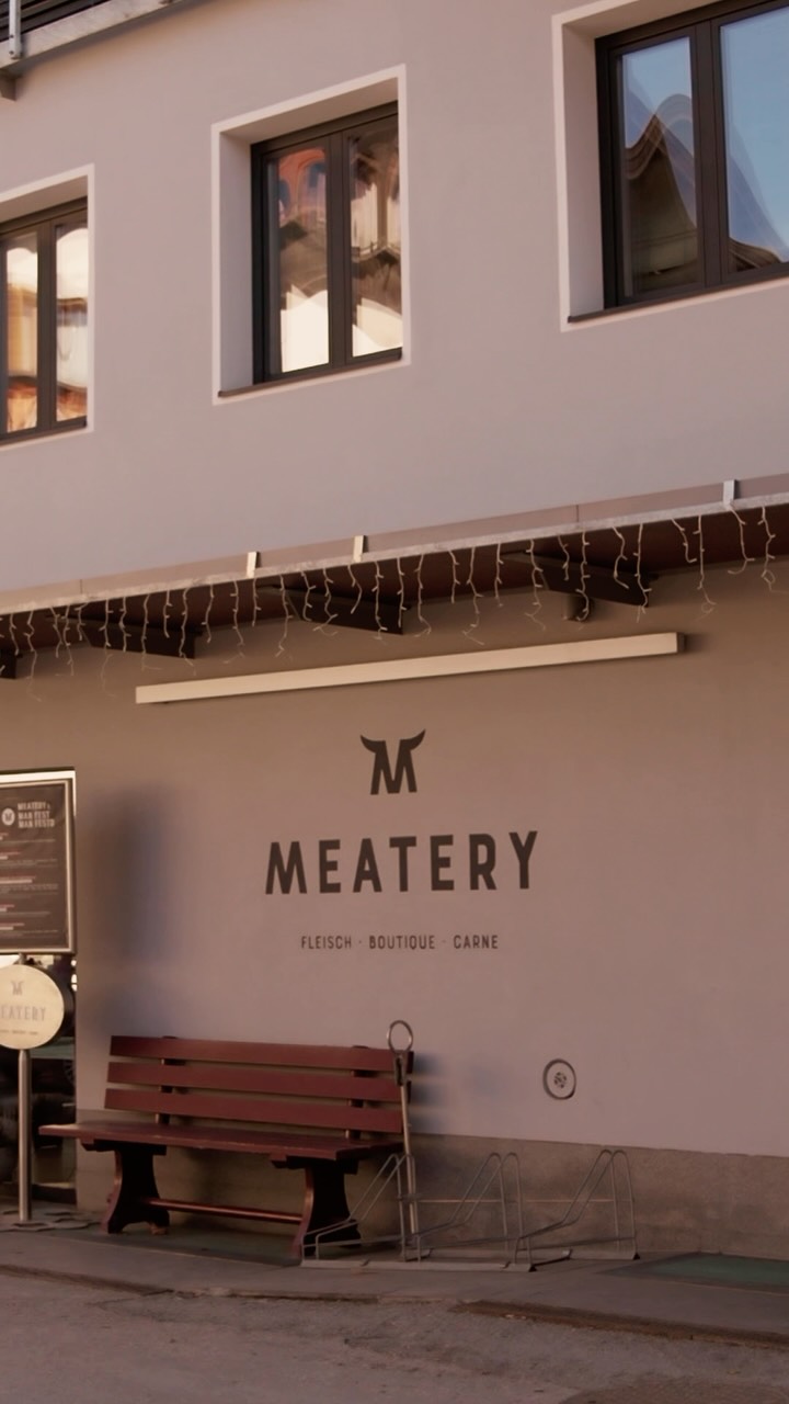 🇩🇪 Die Butchers of Southtyrol stellen sich vor: Zu Besuch bei der Meatery in Olang 🥩

🇮🇹 I Butchers of Southtyrol si presentano: In visita dalla Meatery a Valdaora 🥩
 
#butchersofsouthtyrol  #meat #handwerk  #metzgersüdtirol #bettertogether